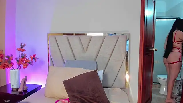 SerenaAveline online show from 18, 10, 2025