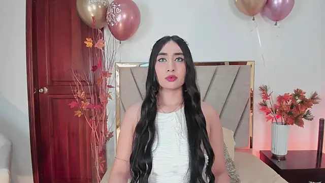 SerenaAveline online show from 7, 10, 2025