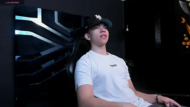 Snapshot of Eryonbradley chatting on 22, 12, 2025 Eryonbradley online show from 22, 12, 2025