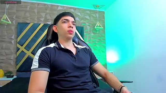 Eryonbradley online show from 5, 10, 2025