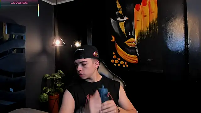 Snapshot of Eryonbradley chatting on 5, 12, 2025 Eryonbradley online show from 5, 12, 2025