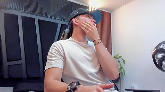 Eryonbradley online show from 30, 9, 2025