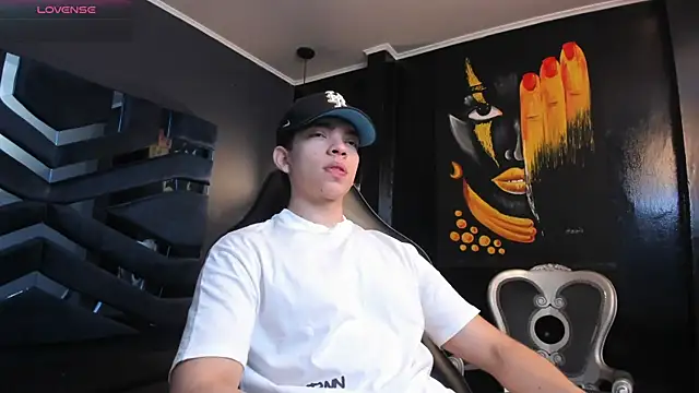 Eryonbradley online show from 16, 10, 2025