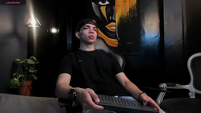 Eryonbradley online show from 27, 11, 2025