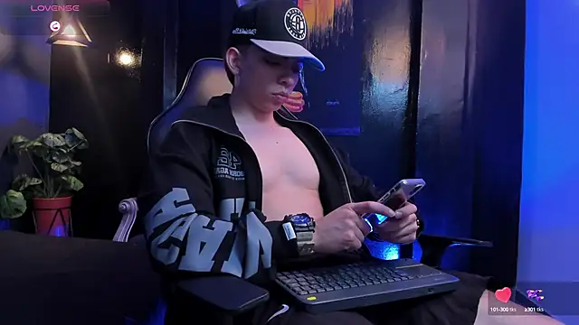 Eryonbradley online show from 8, 10, 2025