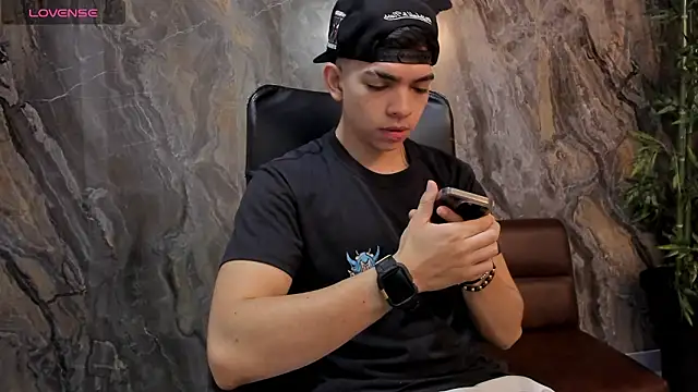 Snapshot of Eryonbradley chatting on 10, 2, 2026 Eryonbradley online show from 10, 2, 2026