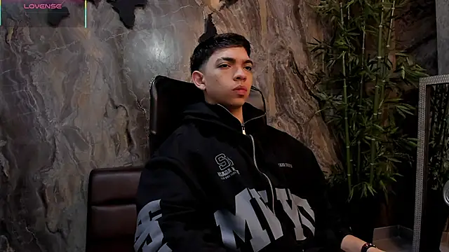 Snapshot of Eryonbradley chatting on 13, 2, 2026 Eryonbradley online show from 13, 2, 2026