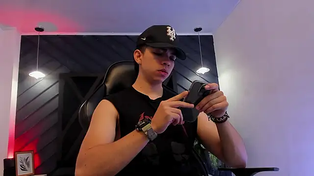 Snapshot of Eryonbradley chatting on 16, 1, 2026 Eryonbradley online show from 16, 1, 2026