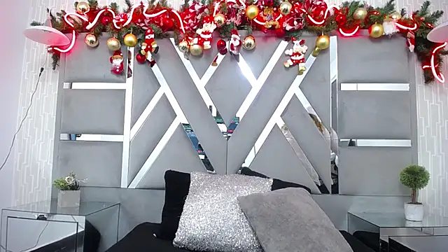 MonzerratBoyer online show from 16, 12, 2025