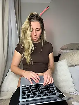 louiseberkeley online show from 1, 6, 2026