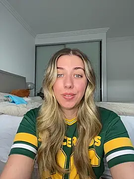 Snapshot of louiseberkeley chatting on 19, 7, 2026 louiseberkeley online show from 19, 7, 2026