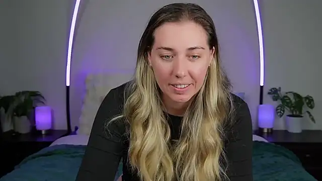 louiseberkeley online show from 5, 10, 2025