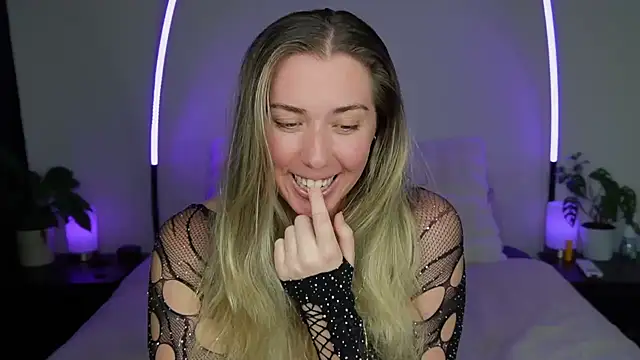 louiseberkeley online show from 13, 10, 2025