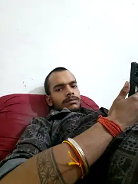 yashuuuu021 online show from 15, 4, 2026