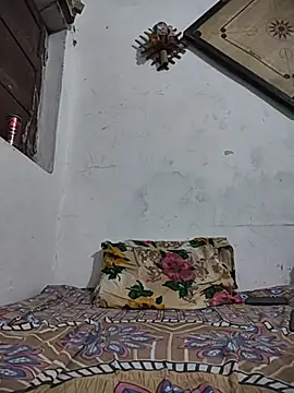 Snapshot of yashuuuu021 chatting on 17, 10, 2025 yashuuuu021 online show from 17, 10, 2025