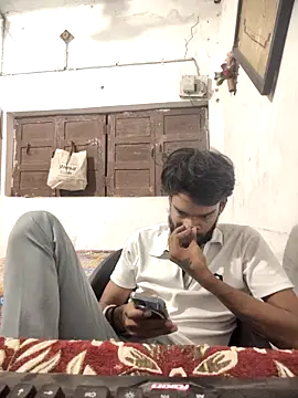 Snapshot of yashuuuu021 chatting on 22, 10, 2025 yashuuuu021 online show from 22, 10, 2025