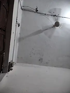 yashuuuu021 online show from 6, 4, 2026