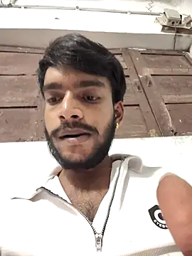 Snapshot of yashuuuu021 chatting on 3, 10, 2025 yashuuuu021 online show from 3, 10, 2025