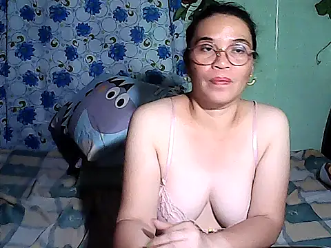 Adeline05 online show from 12, 4, 2026