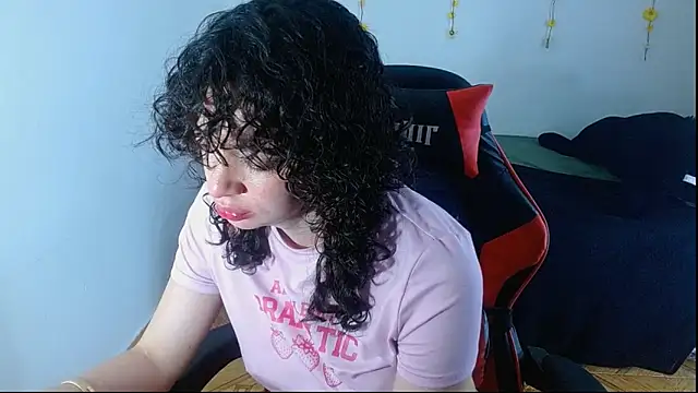 Snapshot of sajecrismaa chatting on 14, 6, 2026 sajecrismaa online show from 14, 6, 2026