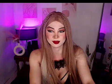 Hugecock shantall online show from 5, 10, 2025