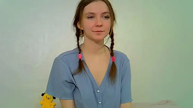 Snapshot of Little_L1ss chatting on 29, 11, 2025 Little L1ss online show from 29, 11, 2025