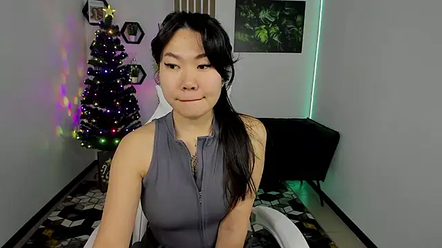 LunaPurrr online show from 5, 1, 2026