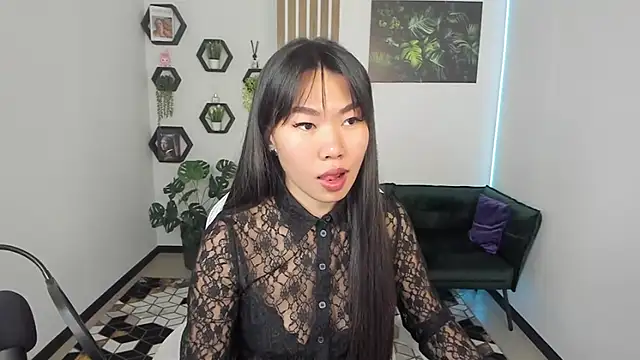 LunaPurrr online show from 3, 10, 2025