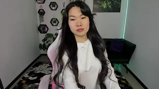 LunaPurrr online show from 28, 11, 2025