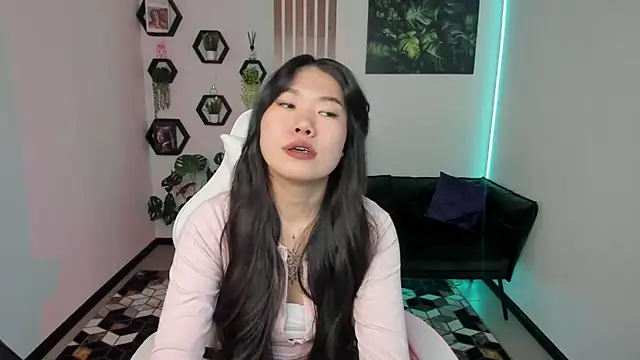 LunaPurrr online show from 17, 11, 2025