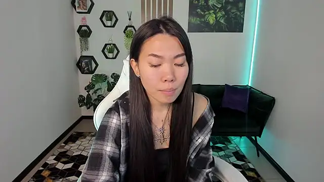 LunaPurrr online show from 23, 11, 2025