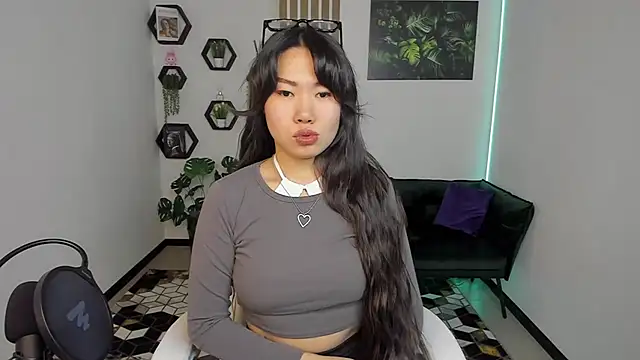 LunaPurrr online show from 13, 11, 2025