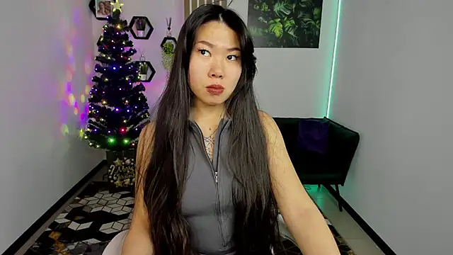 LunaPurrr online show from 4, 12, 2025