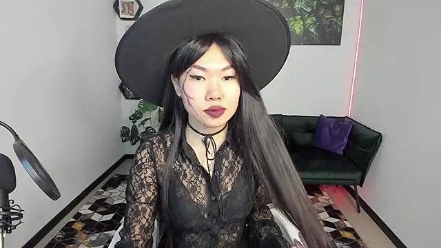 LunaPurrr online show from 28, 10, 2025