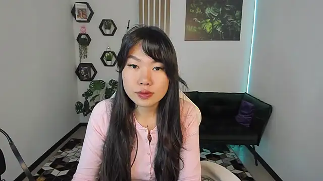 LunaPurrr online show from 5, 10, 2025