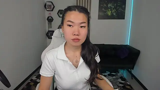 LunaPurrr online show from 18, 10, 2025