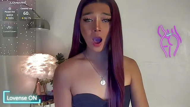 TrinityFucksYou online show from 16, 10, 2025