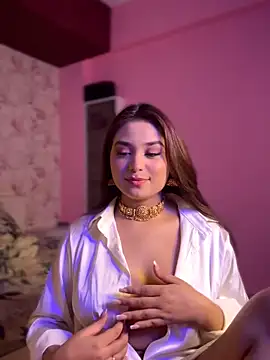 chloiedecker online show from 7, 4, 2026