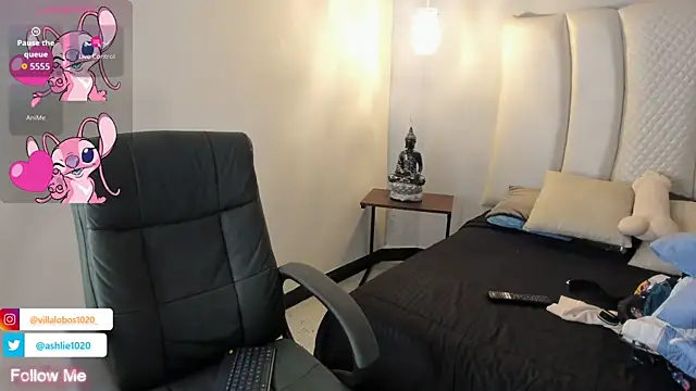 MiaVillalobos online show from 1, 10, 2025