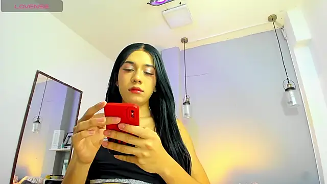 Snapshot of KristallSwan chatting on 10, 2, 2026 KristallSwan online show from 10, 2, 2026