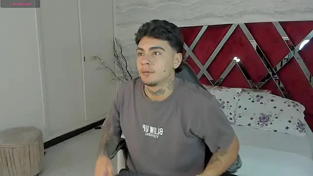 JamesDeker online show from 22, 10, 2025