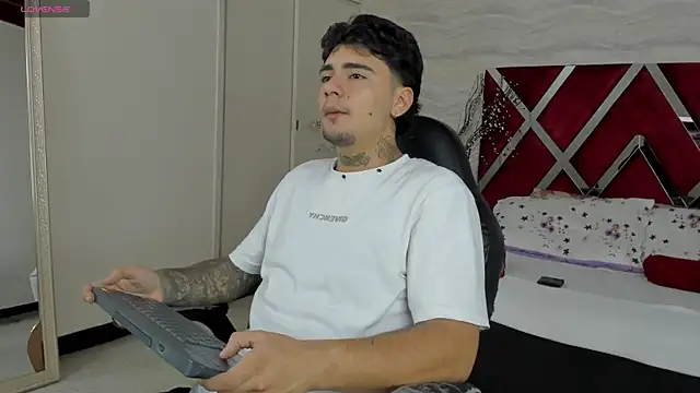 JamesDeker online show from 24, 10, 2025