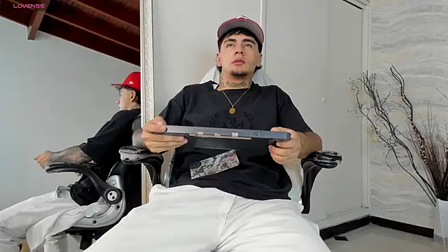 JamesDeker online show from 19, 9, 2025