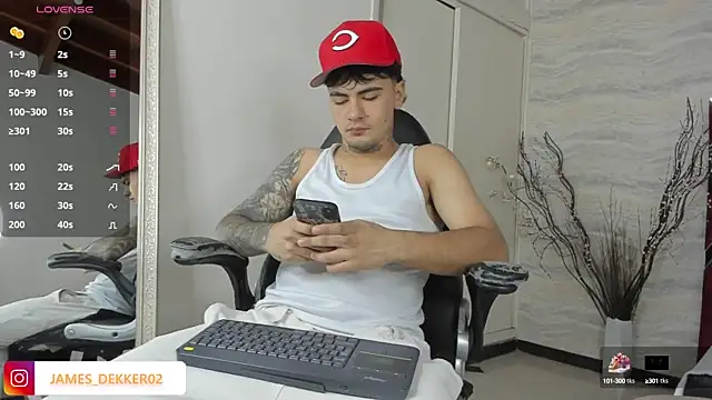 JamesDeker online show from 11, 10, 2025