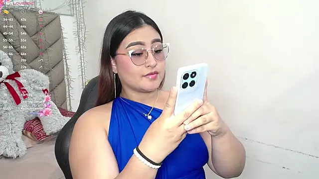 Snapshot of heluejamil chatting on 17, 1, 2026 heluejamil online show from 17, 1, 2026