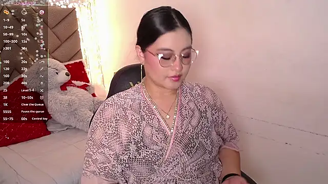 Snapshot of heluejamil chatting on 25, 2, 2026 heluejamil online show from 25, 2, 2026