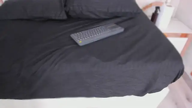 Mia-Medina online show from 26, 10, 2025