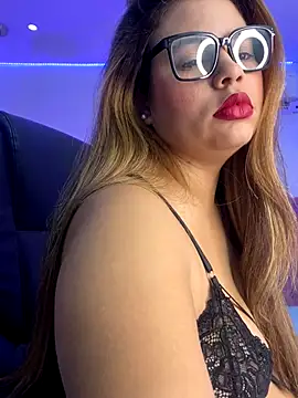 Velveet x online show from 8, 10, 2025