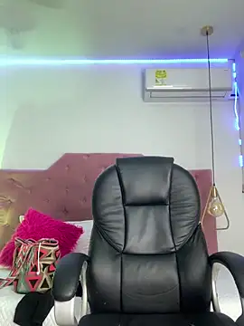 Velveet x online show from 28, 11, 2025