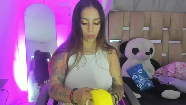 JulianaCarter online show from 4, 10, 2025